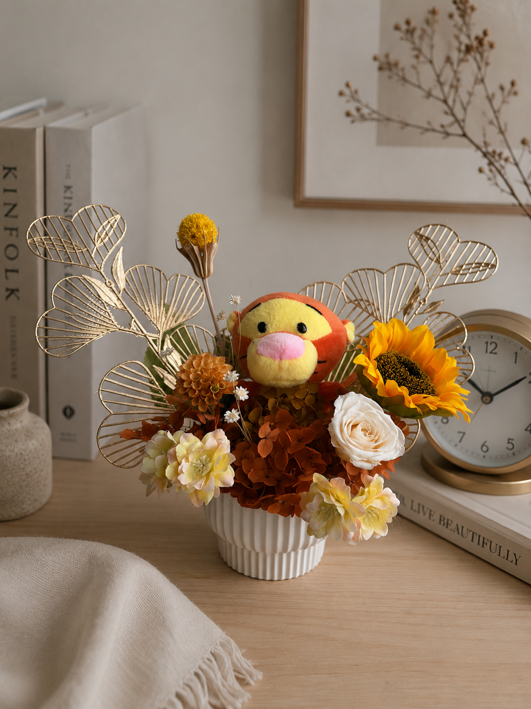 Bounding Tigger ( LIMITED EDITION )